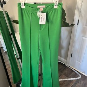 Adorable green pant